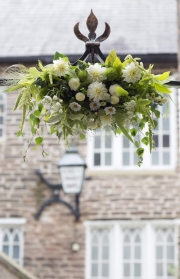 wedding-flowers-church-delamere-flower-farm